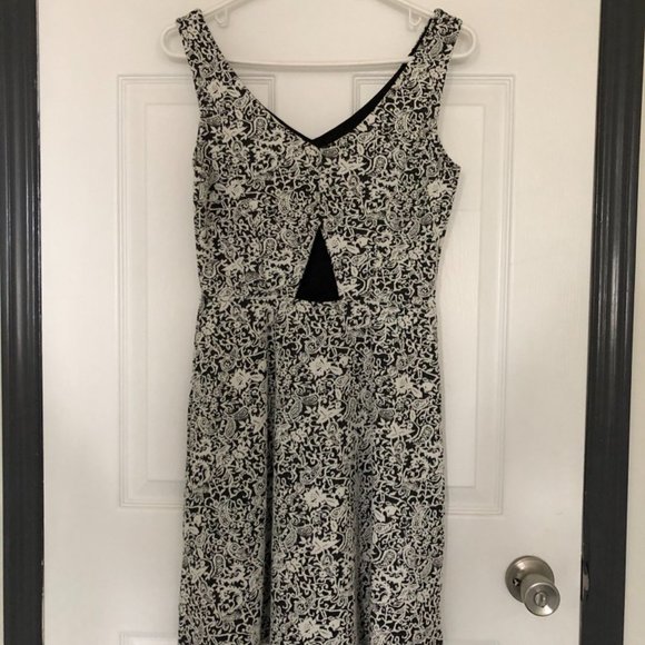 Floral Dress - Picture 2 of 2